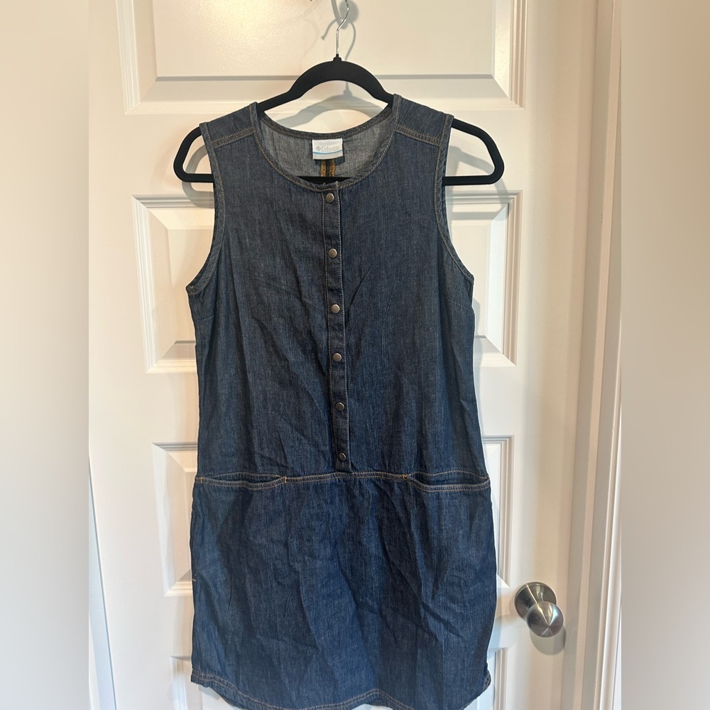 Columbia Women’s Sleeveless Denim Dress – Size Small – EUC